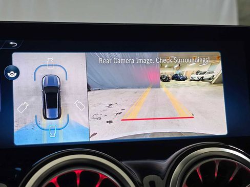 Certified 2025 Mercedes-Benz GLB 250 4MATIC image 30