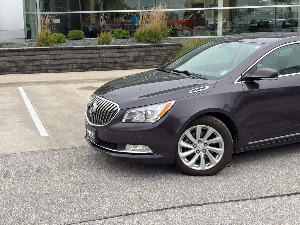 Used 2015 Buick LaCrosse Leather FWD image 2