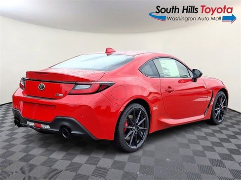 New 2025 Toyota GR86 image 6