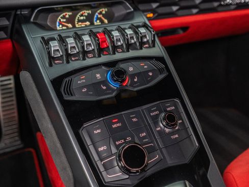 Used 2015 Lamborghini Huracan LP 610-4 image 61