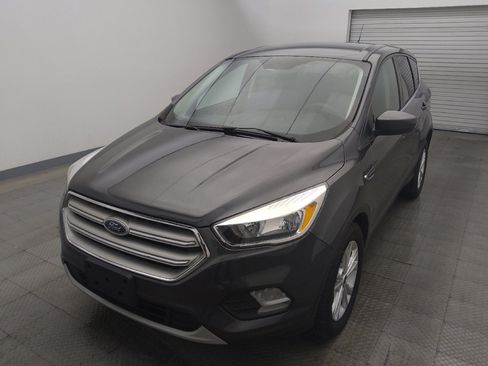 Used 2019 Ford Escape SE FWD image 15
