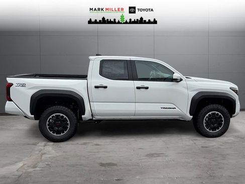 New 2026 Toyota Tacoma TRD Off-Road w/ TRD Off Road Upgrade Package AWD/4WD image 6