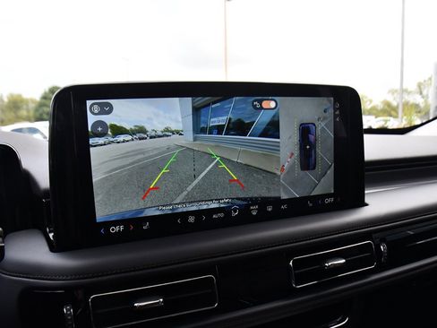 Used 2025 Lincoln Aviator AWD image 31