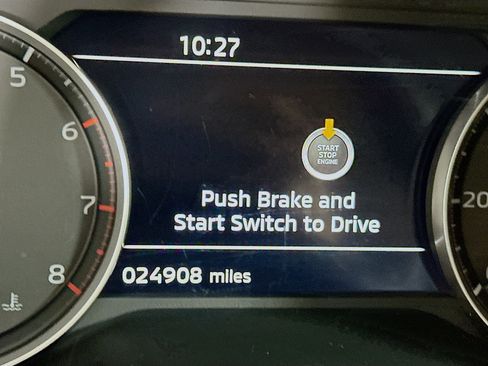 Used 2025 Mitsubishi Outlander SE image 19