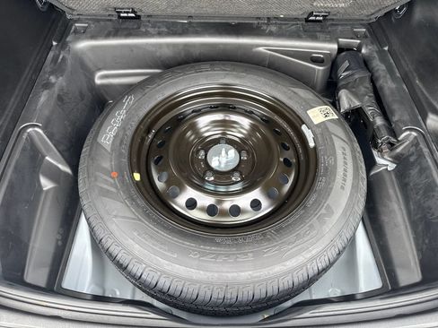 Used 2025 Jeep Grand Cherokee Altitude AWD/4WD image 43