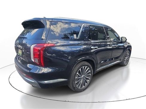 Used 2023 Hyundai Palisade Calligraphy w/ Cargo Package AWD/4WD image 6