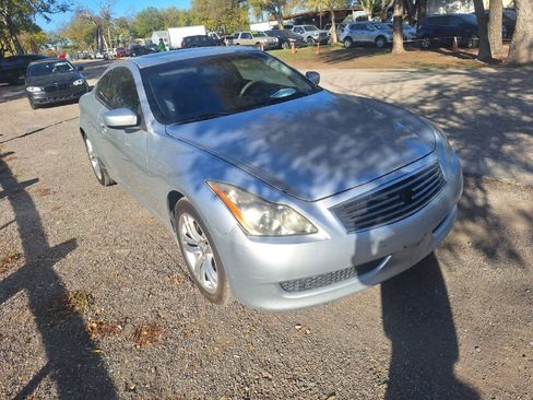 Used 2010 INFINITI G37 x Coupe w/ Premium Pkg image 6