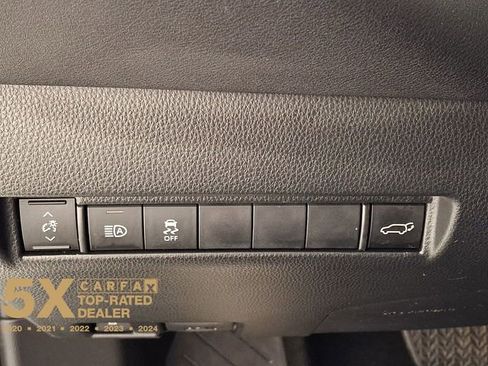 Used 2024 Toyota Venza Nightshade image 30