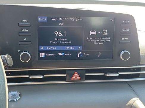 Certified 2023 Hyundai Elantra Blue FWD image 9