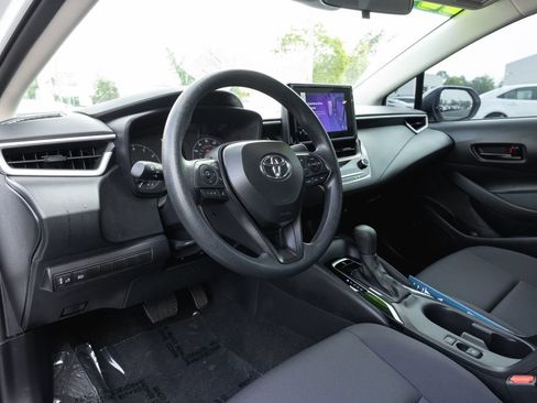 Certified 2025 Toyota Corolla LE image 10