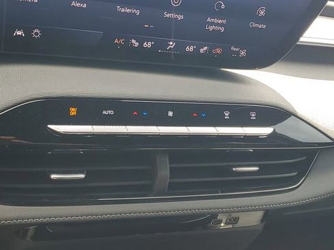 Used 2025 Buick Enclave Preferred w/ Trailering Package, 5000 lbs. FWD image 18