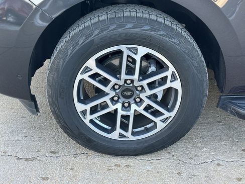 Used 2025 Ford Expedition Max Active image 3