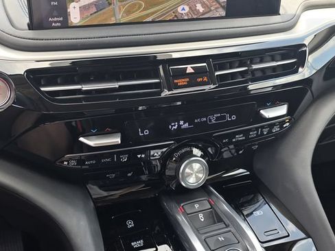 Used 2025 Acura MDX FWD w/ Technology Package image 15
