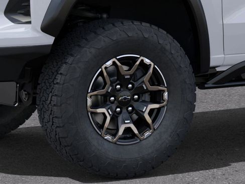 New 2025 Chevrolet Colorado ZR2 w/ Off-Road Front Bumper Package AWD/4WD image 47