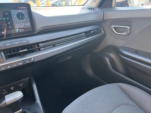 Used 2025 Kia K4 LXS image 34