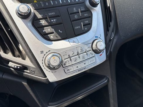 Used 2016 Chevrolet Equinox LT w/ Convenience Package image 10