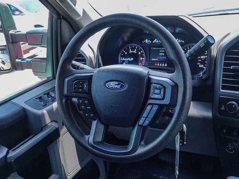 Used 2020 Ford F250 XL w/ STX Appearance Package AWD/4WD image 14