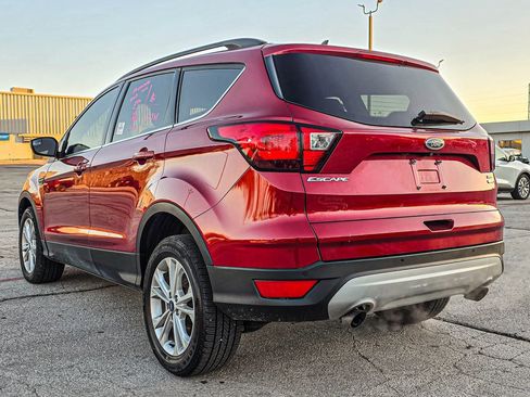 Used 2019 Ford Escape SEL image 4