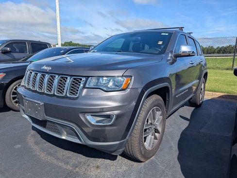 Used 2018 Jeep Grand Cherokee Limited w/ Trailer Tow Group IV AWD/4WD image 5