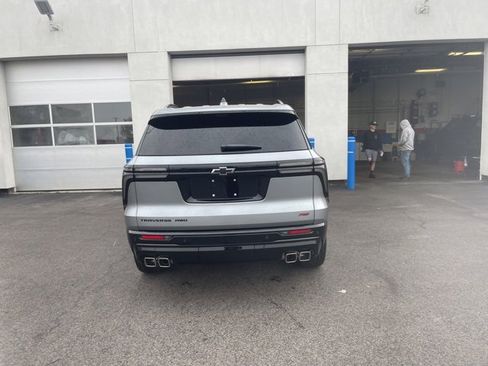 New 2025 Chevrolet Traverse RS w/ LPO, Floor Liner Package image 7