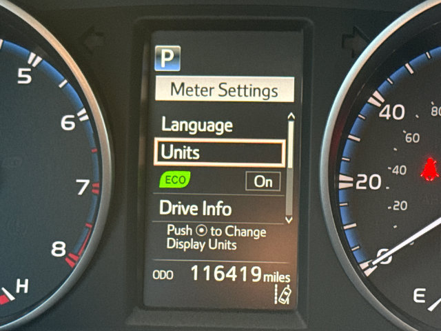 Used 2017 Toyota RAV4 LE FWD image 30