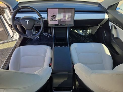 Used 2018 Tesla Model 3 Mid Range image 18