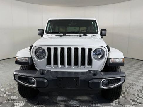 Used 2019 Jeep Wrangler Unlimited Sahara AWD/4WD image 15