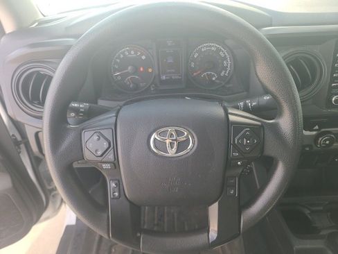 Used 2022 Toyota Tacoma SR image 16