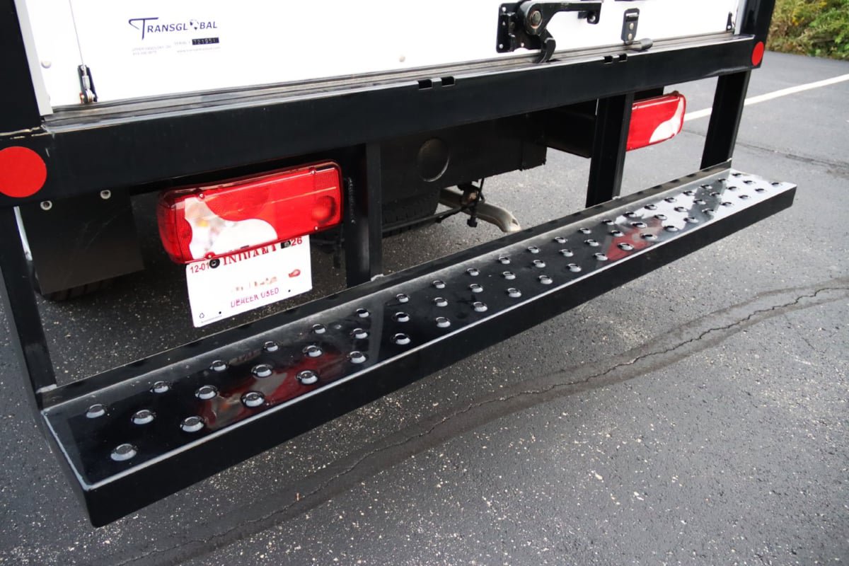 Used 2024 Mercedes-Benz Sprinter 3500 image 4