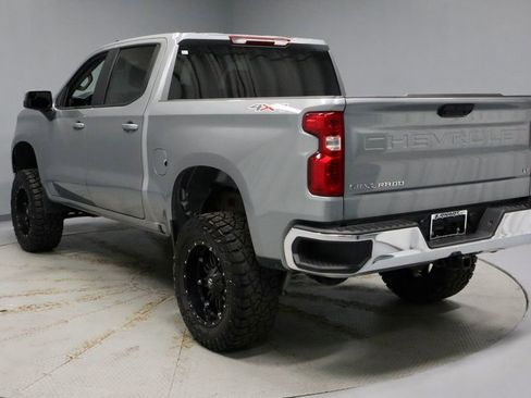 Used 2025 Chevrolet Silverado 1500 LT AWD/4WD image 11