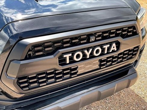 Used 2021 Toyota Tacoma TRD Pro AWD/4WD image 32