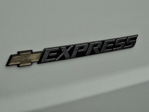 Used 2024 Chevrolet Express 2500 w/ Driver Convenience Package RWD image 33