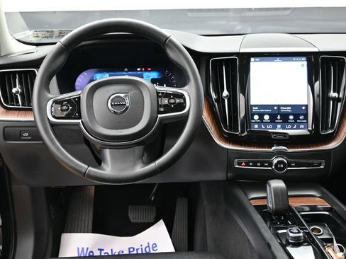 Used 2024 Volvo XC60 B5 Plus w/ Protection Package Premier AWD/4WD image 31