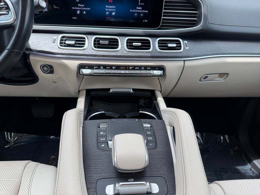 Used 2022 Mercedes-Benz GLS 450 4MATIC image 11