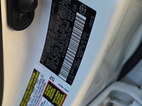 Used 2024 Toyota Camry SE image 23