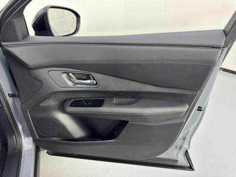 Used 2023 Nissan Ariya Venture+ image 40