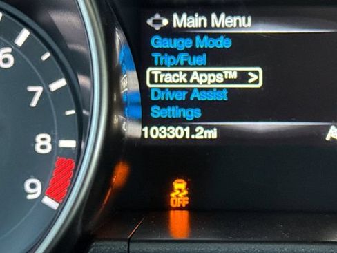 Used 2016 Ford Mustang Shelby GT350 w/ Technology Package RWD image 40