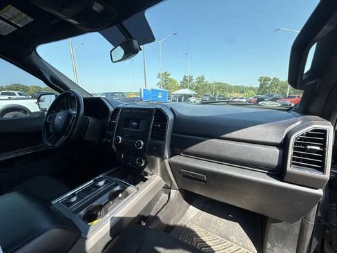 Used 2018 Ford Expedition XLT AWD/4WD image 14