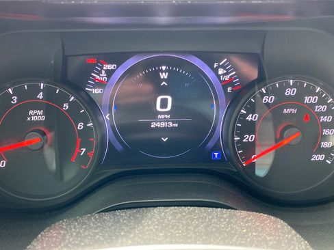 Used 2019 Chevrolet Camaro SS RWD image 17
