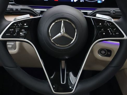 New 2026 Mercedes-Benz GLS 450 4MATIC image 17