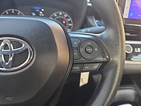 Used 2024 Toyota Corolla LE FWD image 17