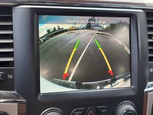 Used 2015 RAM 1500 Laramie w/ Convenience Group AWD/4WD image 18