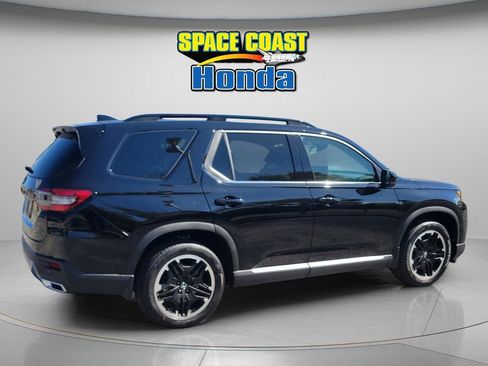 New 2026 Honda Pilot Touring image 9