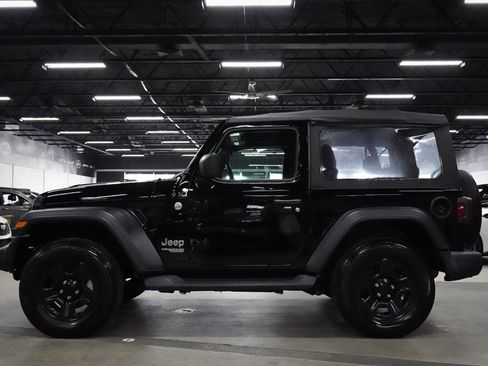 Used 2020 Jeep Wrangler Sport AWD/4WD image 2