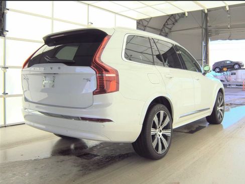 Used 2025 Volvo XC90 T8 Plus w/ Protection Package Premier image 8
