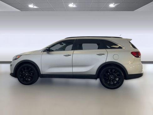 Used 2020 Kia Sorento S image 2