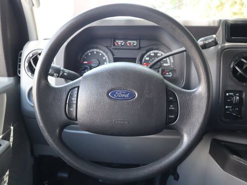 Used 2012 Ford E-350 and Econoline 350 XLT RWD image 18