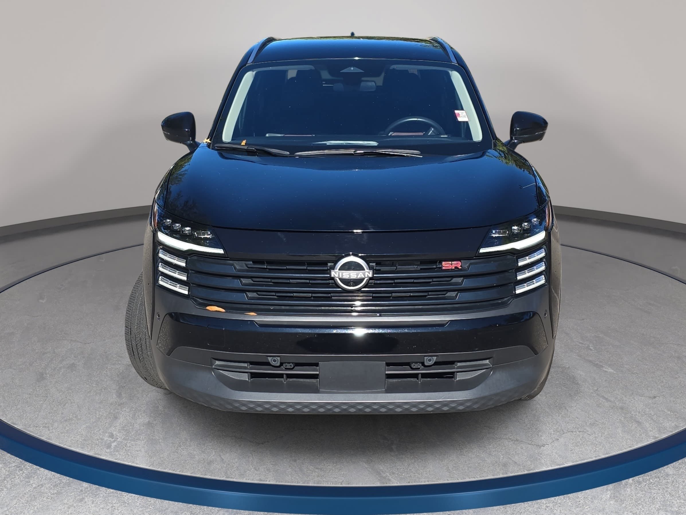 Used 2025 Nissan Kicks SR FWD image 2