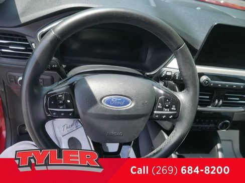 Used 2022 Ford Escape SEL w/ Technology Package AWD/4WD image 30