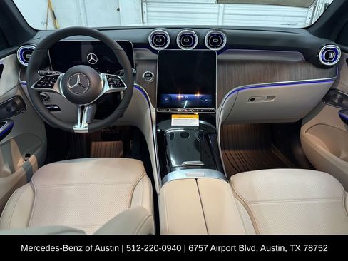 Used 2026 Mercedes-Benz GLC 300 4MATIC image 23